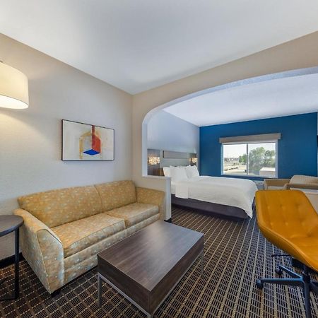 Holiday Inn Express & Suites Pittsburg By Ihg Exterior foto