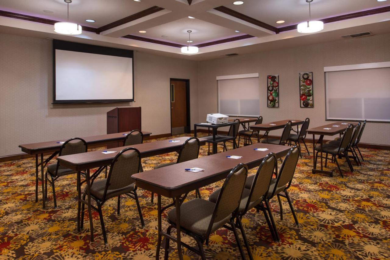 Holiday Inn Express & Suites Pittsburg By Ihg Exterior foto