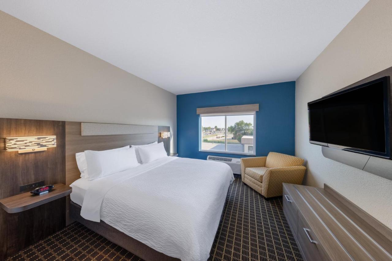 Holiday Inn Express & Suites Pittsburg By Ihg Exterior foto