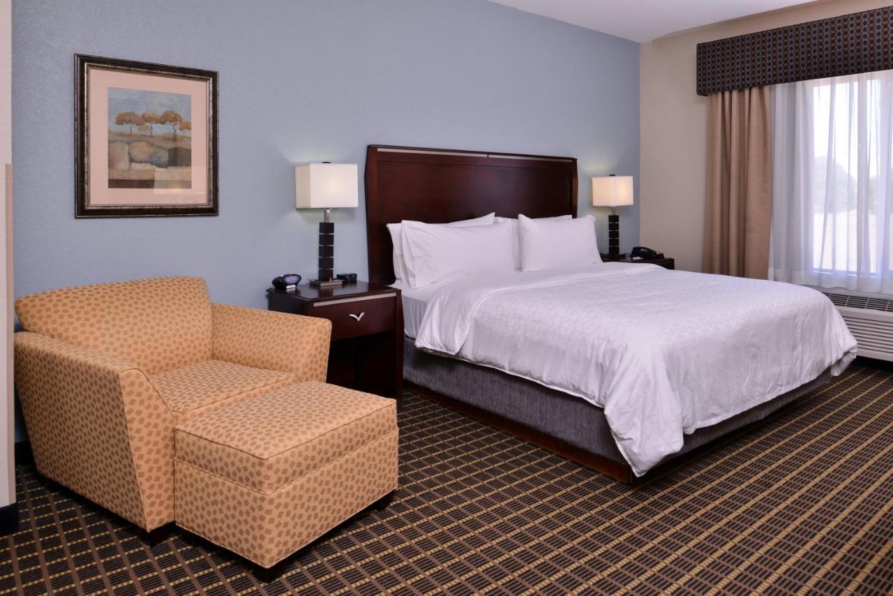 Holiday Inn Express & Suites Pittsburg By Ihg Exterior foto