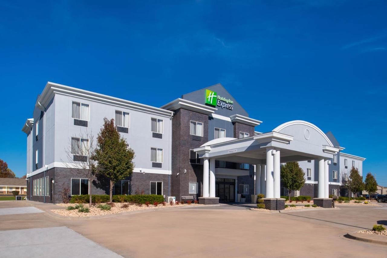 Holiday Inn Express & Suites Pittsburg By Ihg Exterior foto